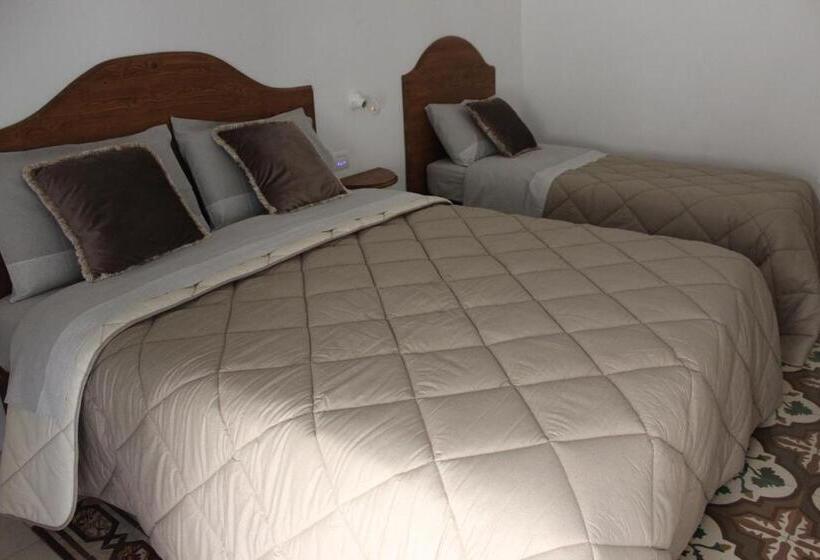 اتاق استاندارد سه نفره, B&b Dei Cardinale