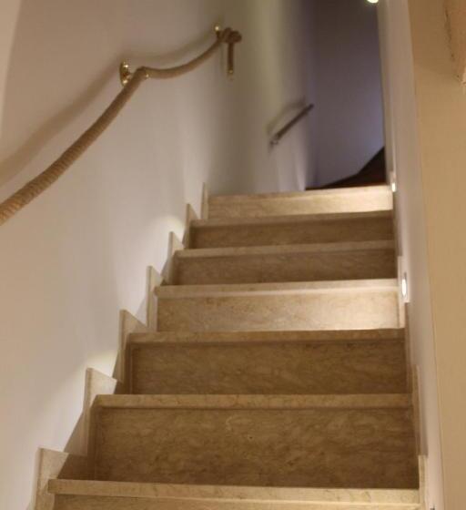 اتاق استاندارد سه نفره, B&b Dei Cardinale