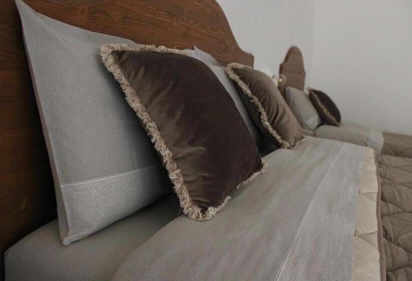 اتاق استاندارد سه نفره, B&b Dei Cardinale