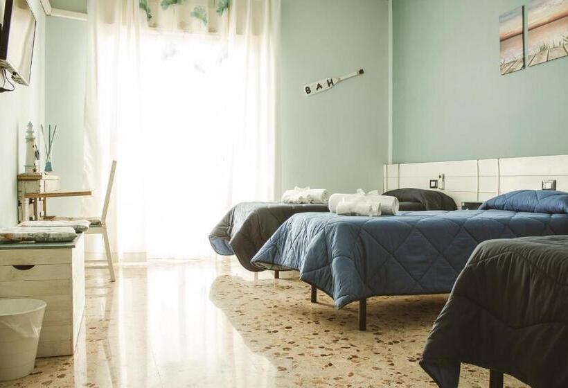 غرفة قياسية ثلاثية, B&b Nettuno