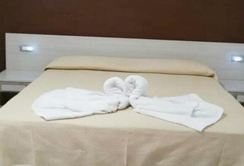 غرفة عائلية, B&b Nettuno