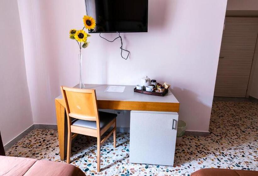 اتاق خانوادگی, Spira Mirabilis Napoli