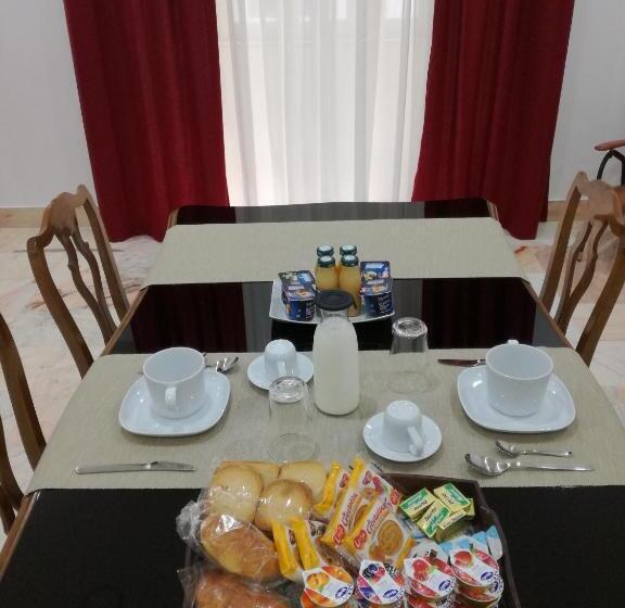 Economy Quadruple Room, Spira Mirabilis Napoli