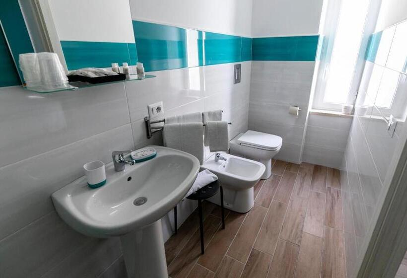 اتاق راحتی سه تخته, Spira Mirabilis Napoli