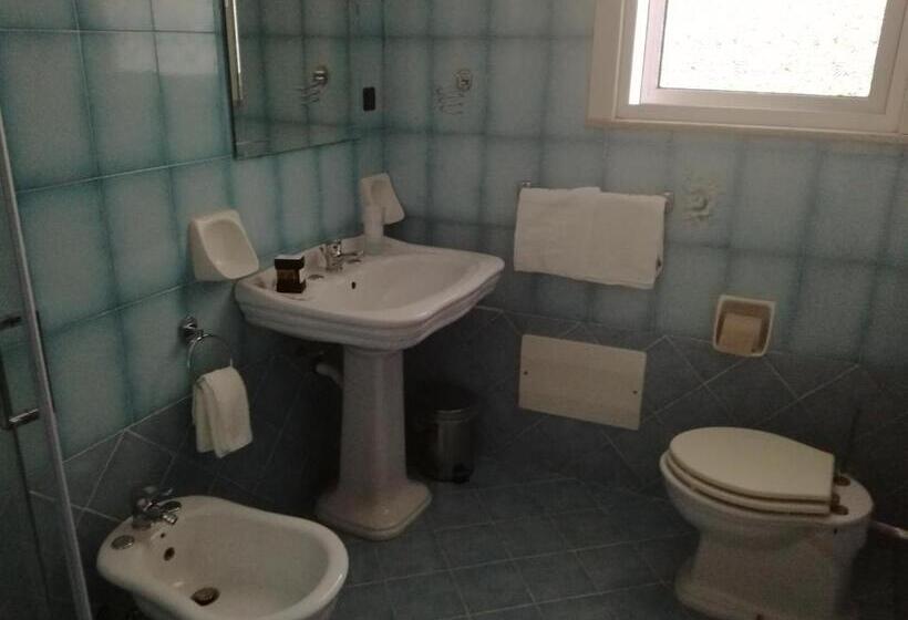 اتاق استاندارد سه نفره, Spira Mirabilis Napoli