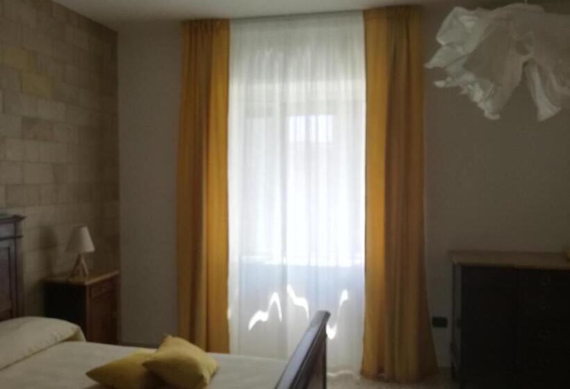 اتاق استاندارد سه نفره, Spira Mirabilis Napoli