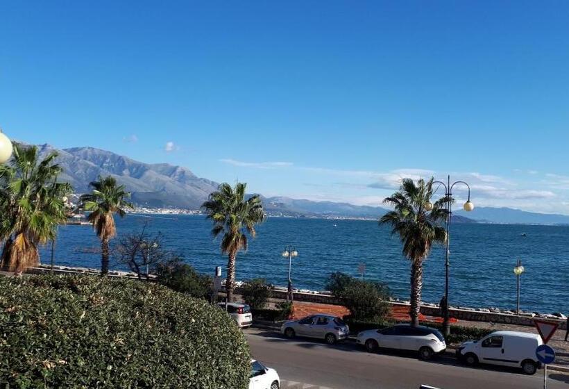 اتاق استاندارد با تخت بزرگ, Il Granello Di Sabbia