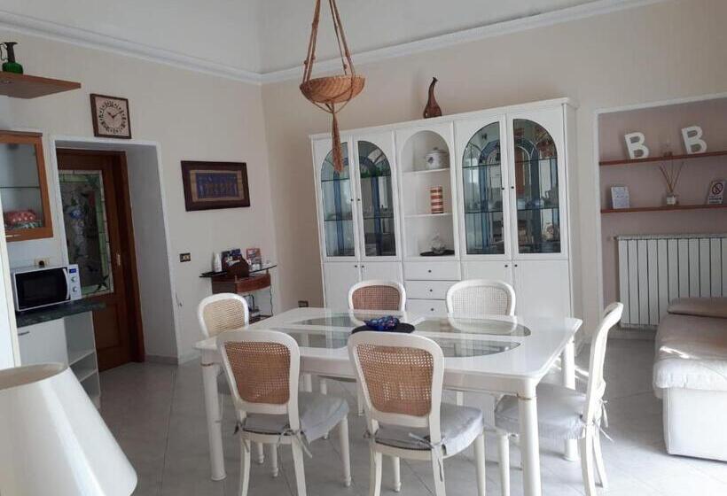 اتاق استاندارد, Il Granello Di Sabbia