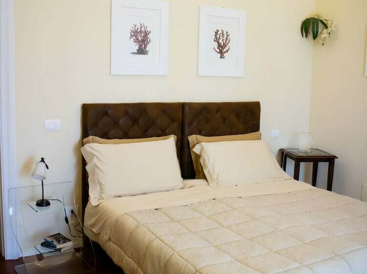 اتاق لوکس با بالکن, Turenum Apartment B&b