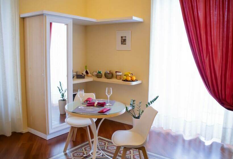 اتاق لوکس با بالکن, Turenum Apartment B&b