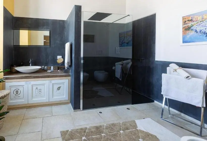 デラックスルーム, Turenum Apartment B&b
