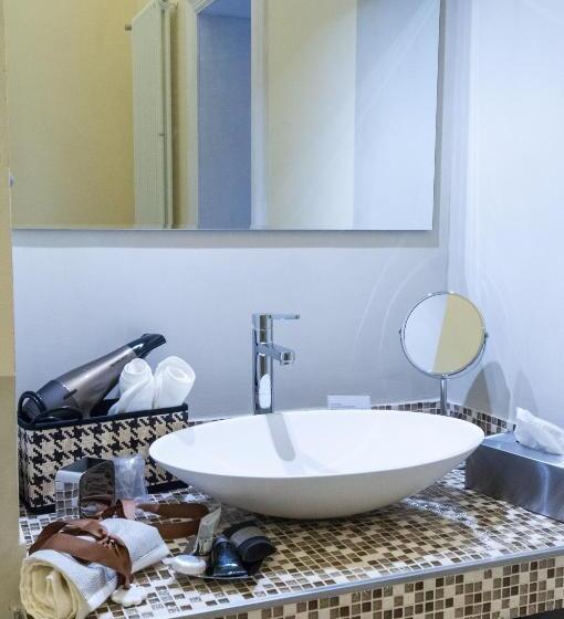 اتاق لوکس با بالکن, Turenum Apartment B&b