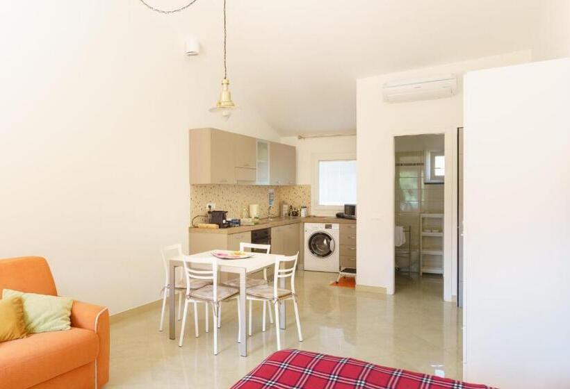 اتاق لوکس با چشمانداز دریا, Ca Stella