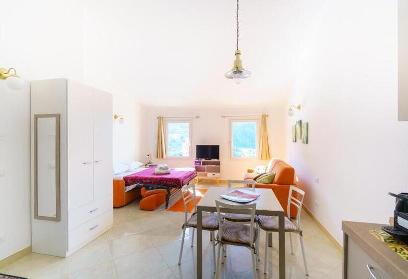 اتاق لوکس با چشمانداز دریا, Ca Stella