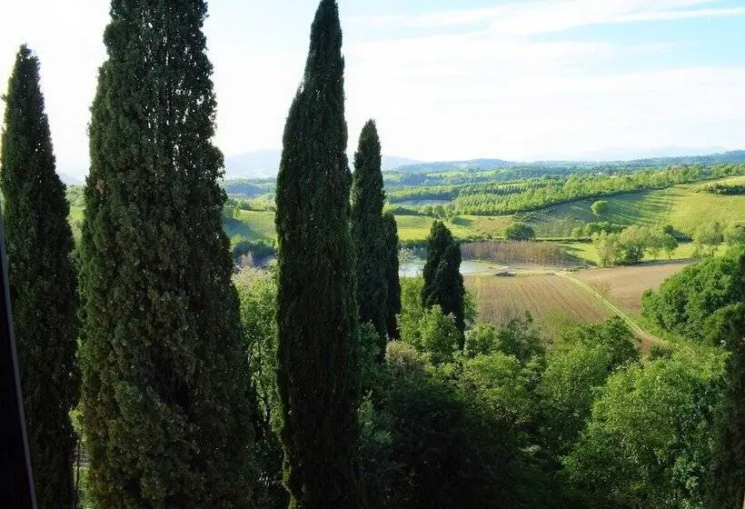 آپارتمان 1 خوابه با چشمانداز, Villa Bizzi