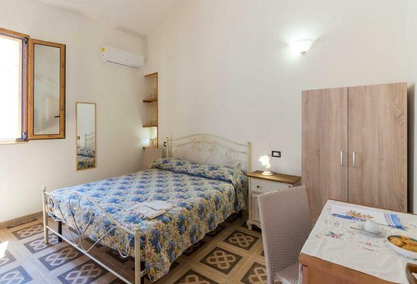 标准工作室, Dimora Corte Antica Scorrano