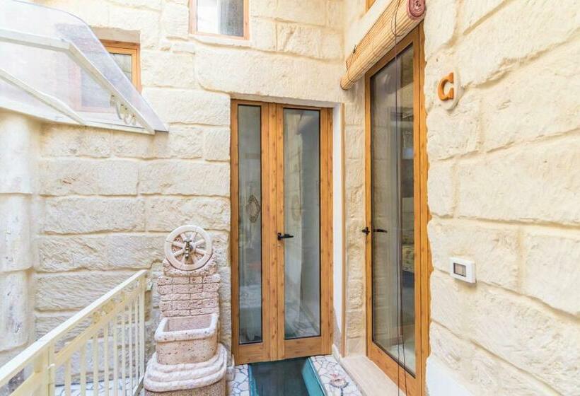 标准工作室, Dimora Corte Antica Scorrano