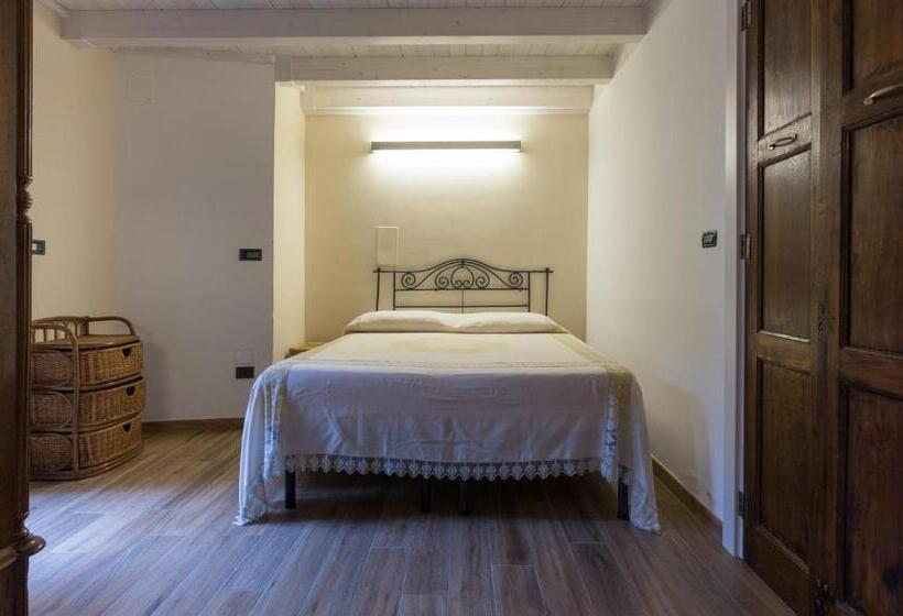 דירת חדר בקומת קרקע, Palazzo Leuzzi B&b