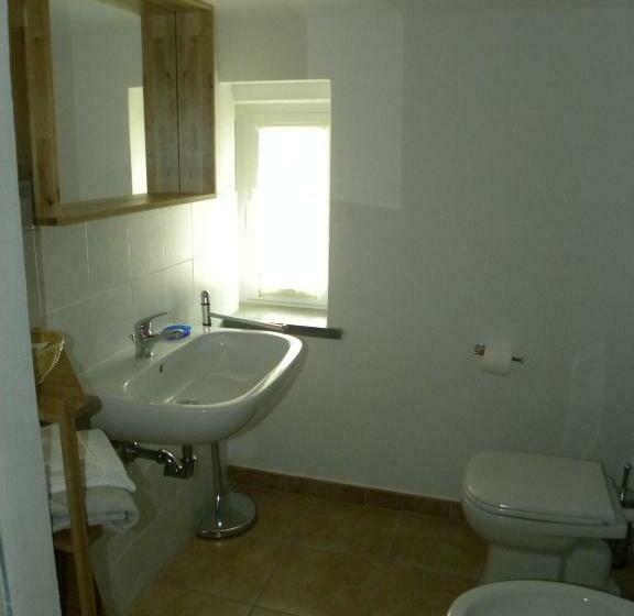 غرفة قياسية رباعية, La Castagna Matta