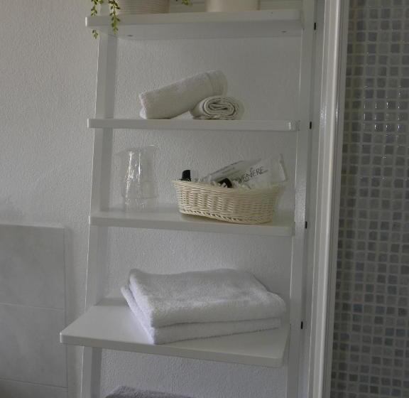 جناح عائلي, La Castagna Matta