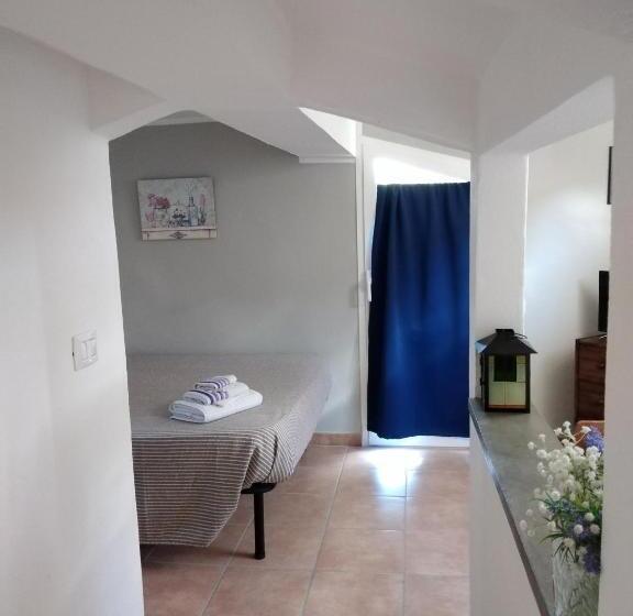 غرفة أساسية, La Castagna Matta