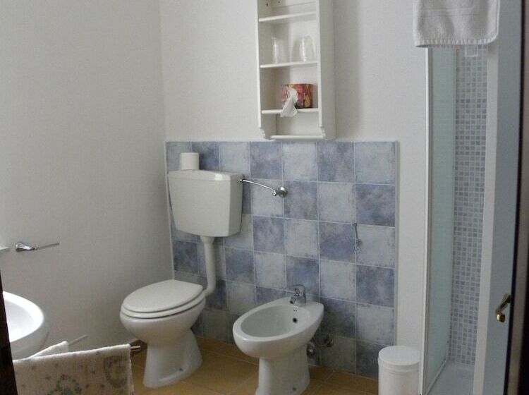 شقة غرفتين, La Castagna Matta