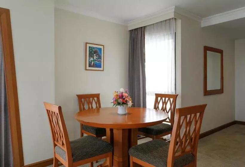 سوییت, Amora Thapae Hotel Chiang Mai