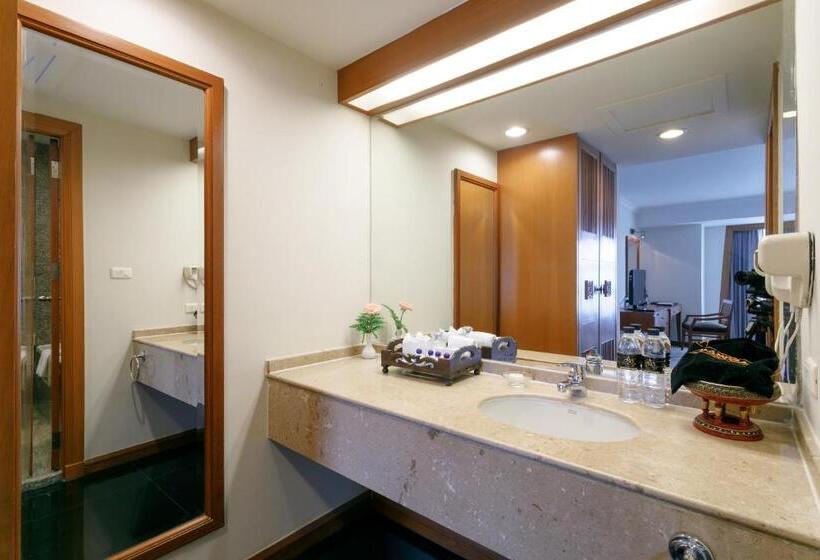 Люкс, Amora Thapae Hotel Chiang Mai