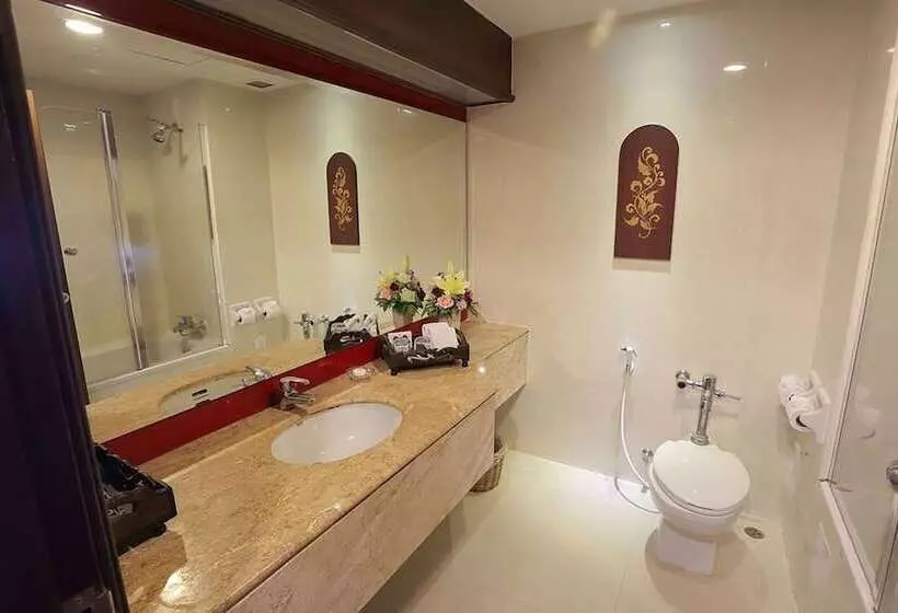 اتاق لوکس, Amora Thapae Hotel Chiang Mai
