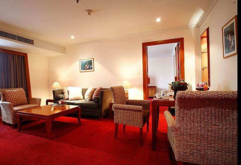 Люкс, Amora Thapae Hotel Chiang Mai