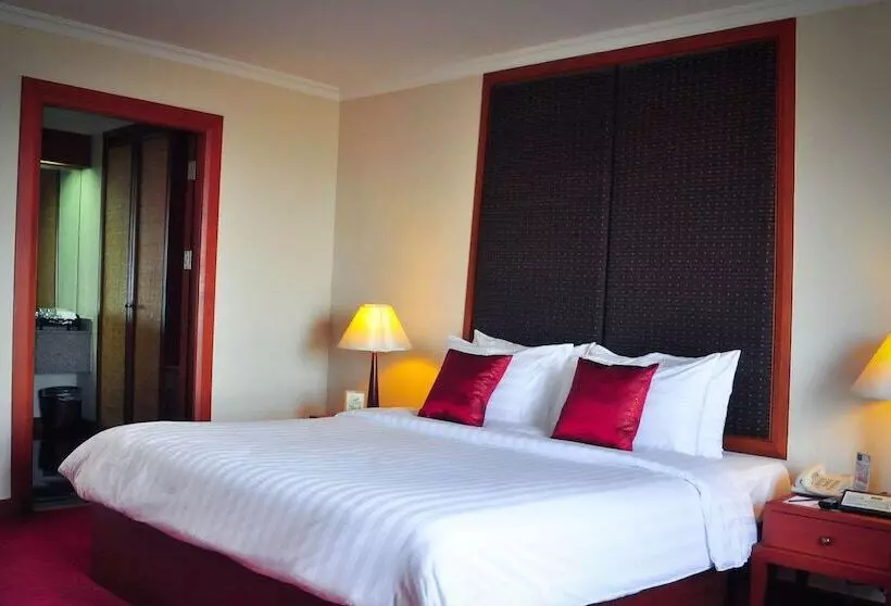 سوییت, Amora Thapae Hotel Chiang Mai