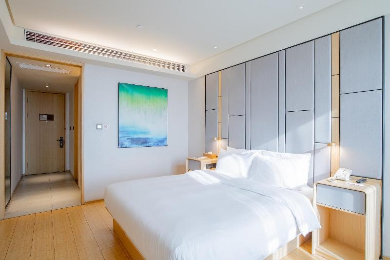 חדר סטנדרט לשלושה, Caparena