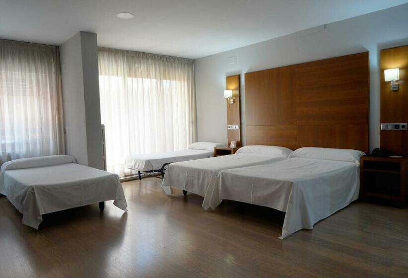 Четырехместный Номер Стандарт, Cesaraugusta