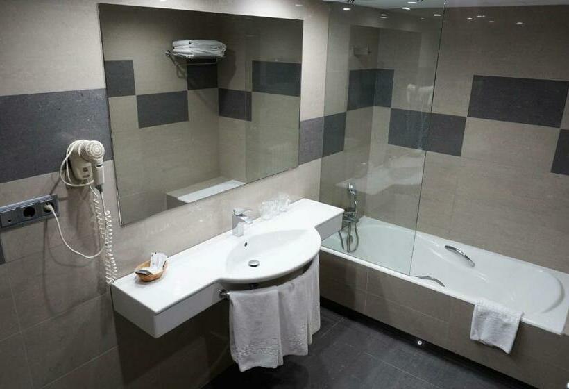 Четырехместный Номер Стандарт, Cesaraugusta