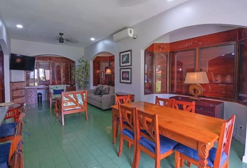 2 Bedroom Apartment Pool View, Club Del Mar Oceanfront