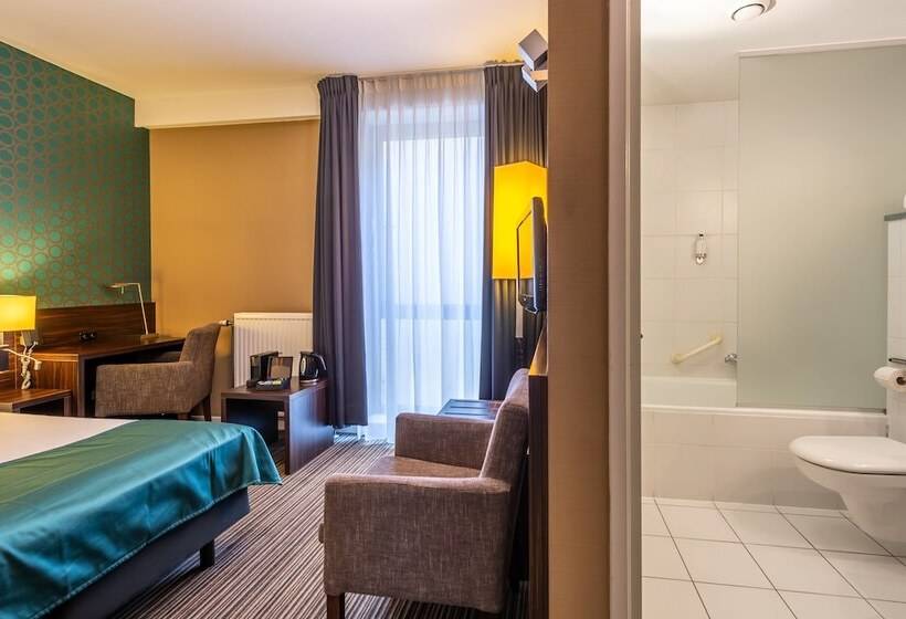 غرفة قياسية, Docklands