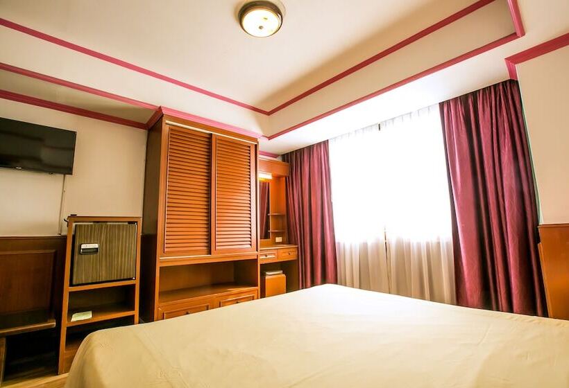 Quarto Superior, Elizabeth
