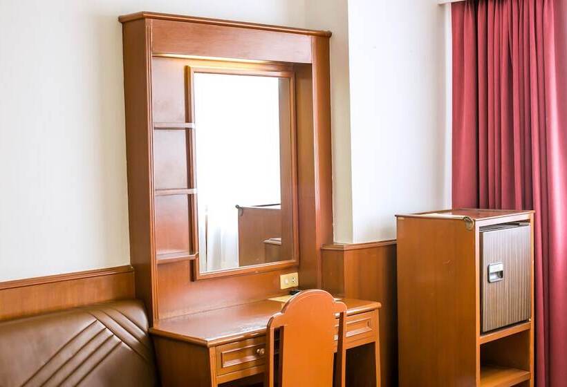 Quarto Superior, Elizabeth
