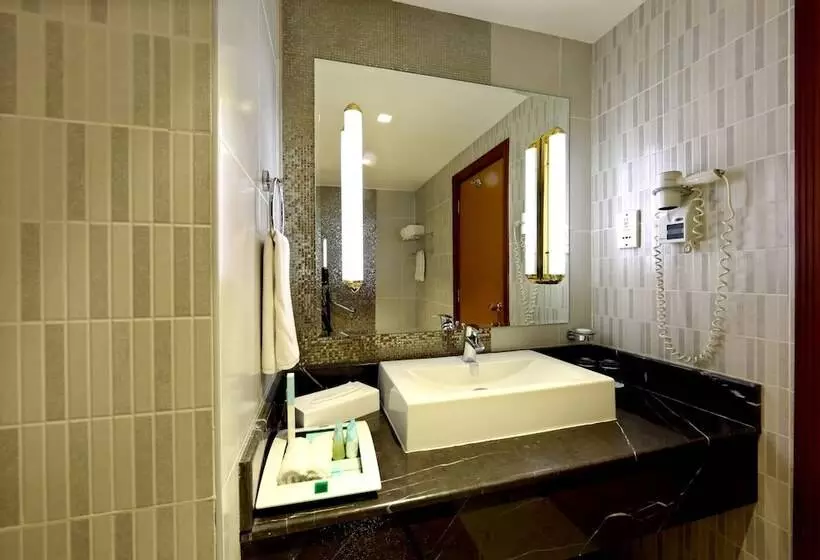 اتاق اجرایی, Vision Imperial Hotel Formerly Excelsior Hotel Downtown