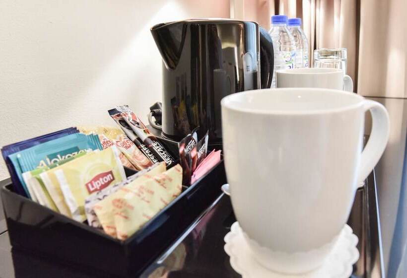 سوییت اجرایی, Vision Imperial Hotel Formerly Excelsior Hotel Downtown