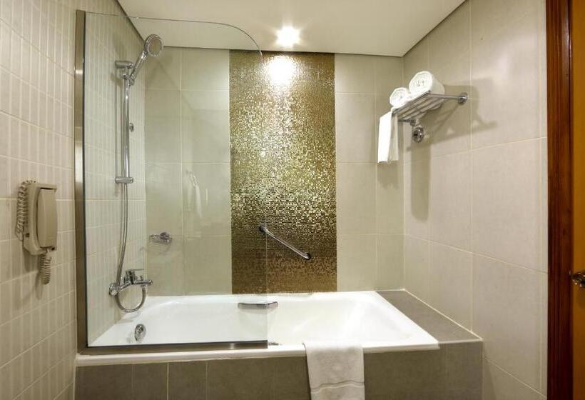 اتاق سوپریور با تخت بزرگ, Vision Imperial Hotel Formerly Excelsior Hotel Downtown