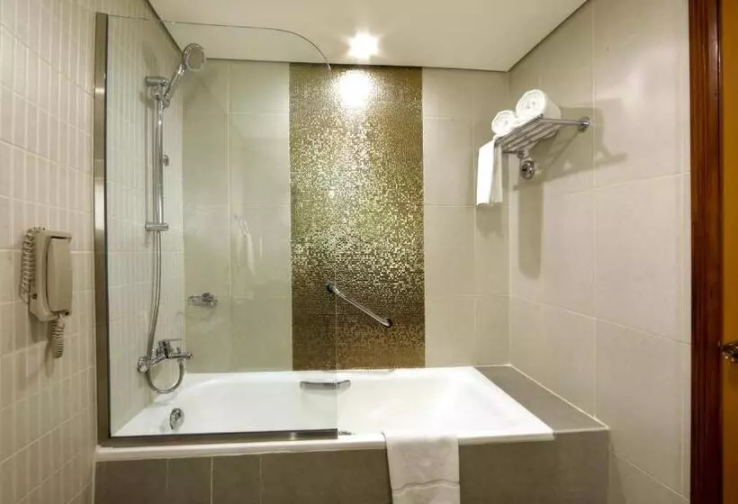 اتاق سوپریور با تخت بزرگ, Vision Imperial Hotel Formerly Excelsior Hotel Downtown