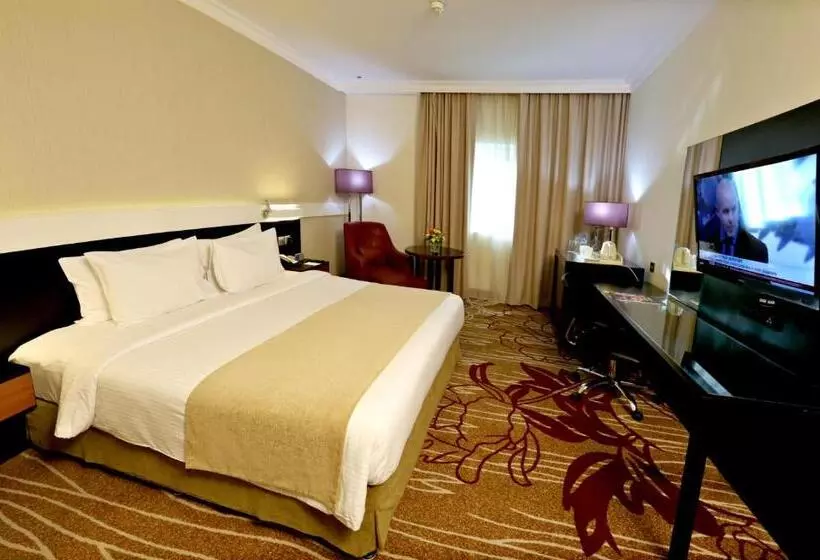 اتاق اجرایی با تخت بزرگ, Vision Imperial Hotel Formerly Excelsior Hotel Downtown