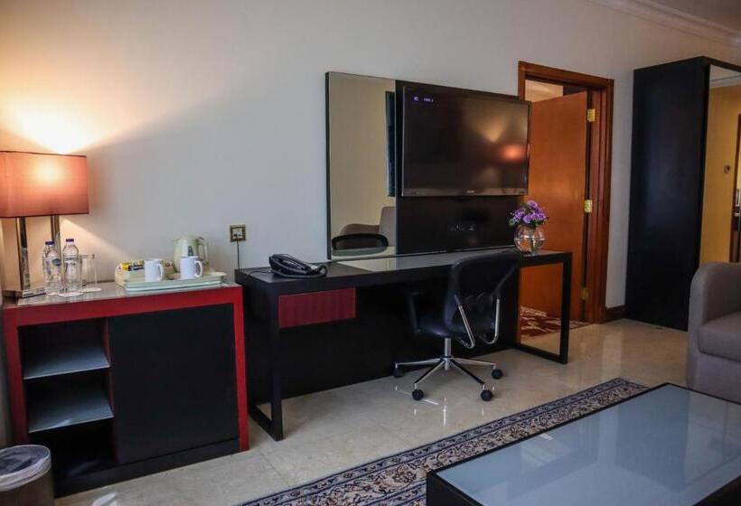 سوییت اجرایی, Vision Imperial Hotel Formerly Excelsior Hotel Downtown