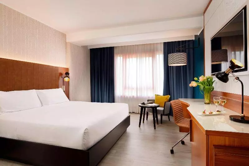 キングサイズベッドのスーペリアルーム, Four Points By Sheraton Siena