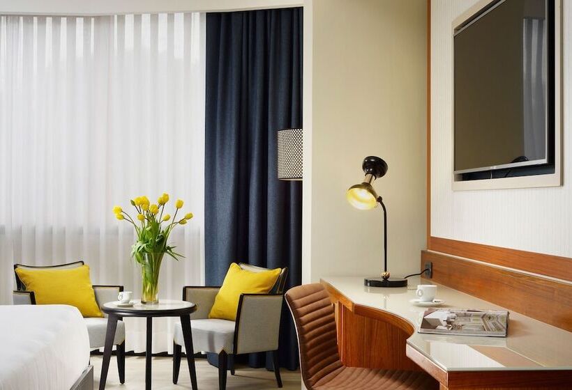 Quarto Deluxe, Four Points By Sheraton Siena