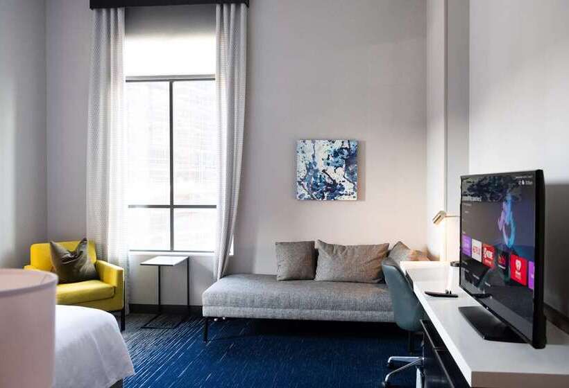 스탠다드 룸 킹사이즈 침대, Hilton Cologne