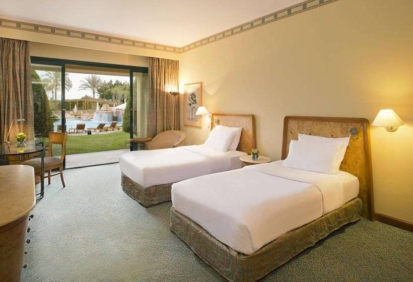 اتاق استاندارد, Hilton Pyramids Golf