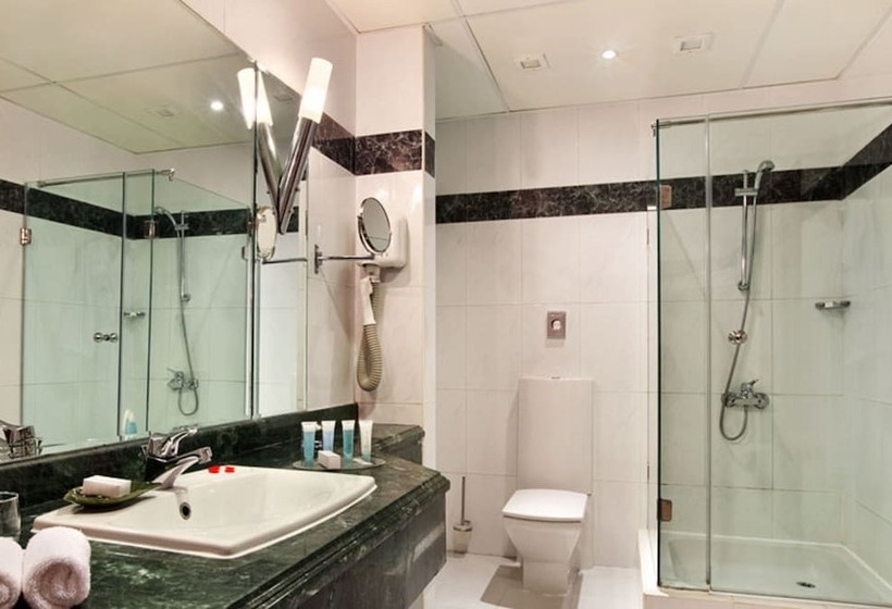 اتاق لوکس, Hilton Pyramids Golf