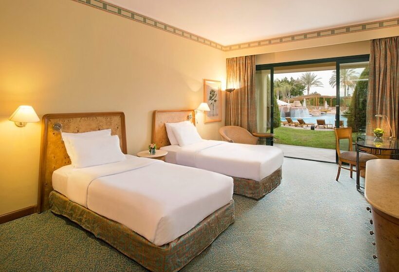 اتاق استاندارد, Hilton Pyramids Golf